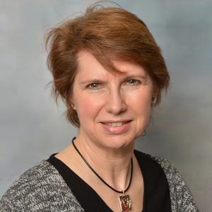 Ms Donna Pierz-Fennell